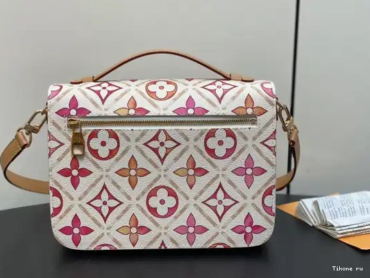 Affordable VUITTON POCHETTE LOUIS METIS-25*19*7cm 0510